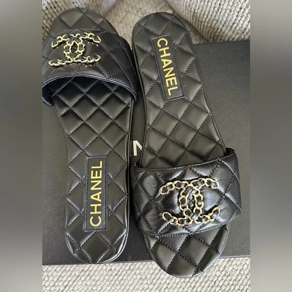 NEW CHANEL Black Chain Gold CC Logo Quilted Mules Slide w/Receipt - Picture 2 of 12